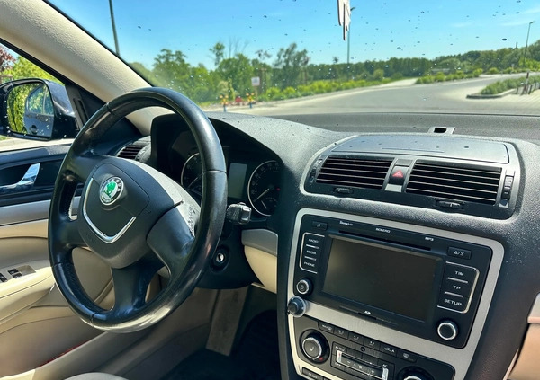 Skoda Octavia cena 26950 przebieg: 174090, rok produkcji 2010 z Kostrzyn małe 67